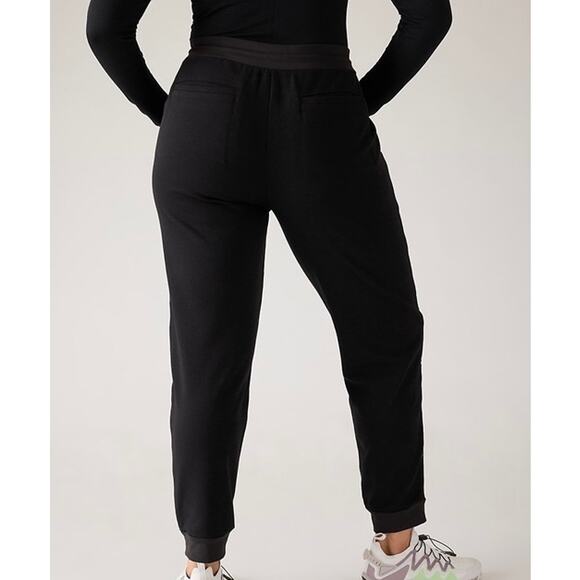 ATHLETA Quilted Solstice Jogger Pants Black 6 Tall - Picture 3 of 11